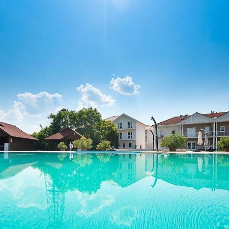 Aranyszarvas Panzio, Etterem Es Grillterasz Appartement Buitenkant foto