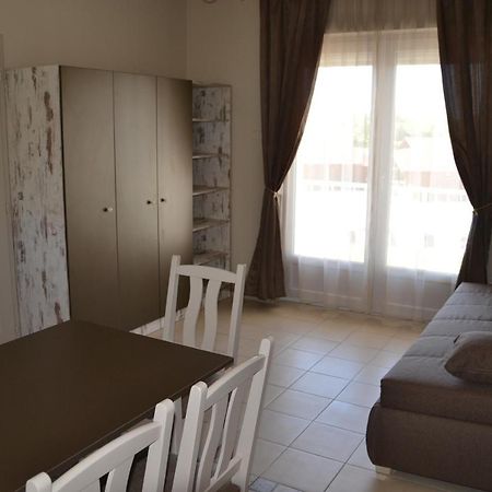 Aranyszarvas Panzio, Etterem Es Grillterasz Appartement Buitenkant foto