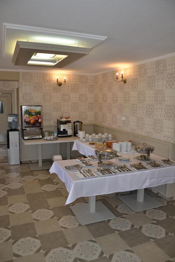 Aranyszarvas Panzio, Etterem Es Grillterasz Appartement Buitenkant foto
