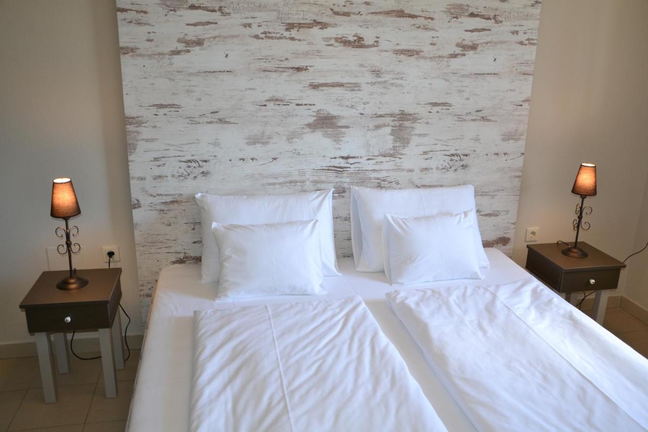 Aranyszarvas Panzio, Etterem Es Grillterasz Appartement Buitenkant foto