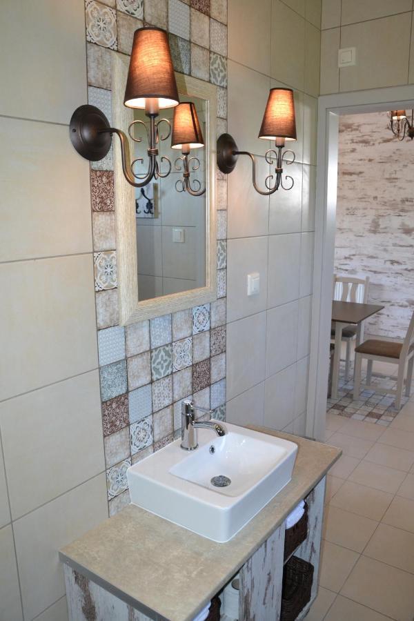 Aranyszarvas Panzio, Etterem Es Grillterasz Appartement Buitenkant foto