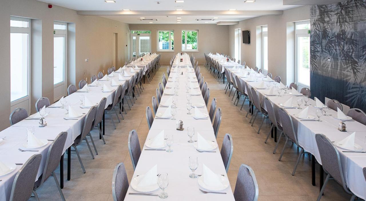 Aranyszarvas Panzio, Etterem Es Grillterasz Appartement Buitenkant foto