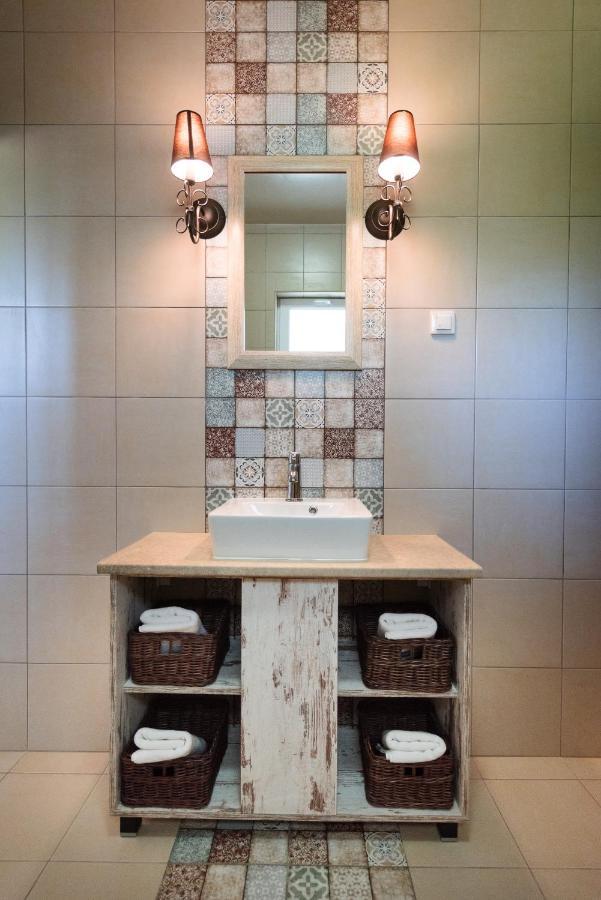 Aranyszarvas Panzio, Etterem Es Grillterasz Appartement Buitenkant foto